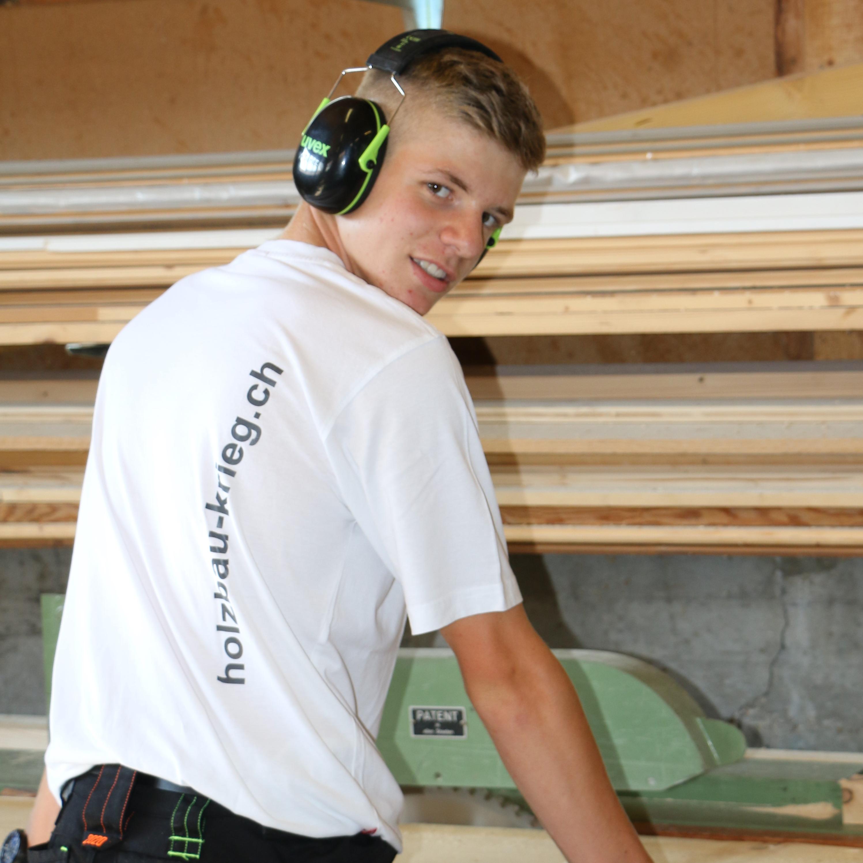 Nick-Studer-Team-Holzbau-Krieg Nick-Studer-Zimmermann-Ausbildung